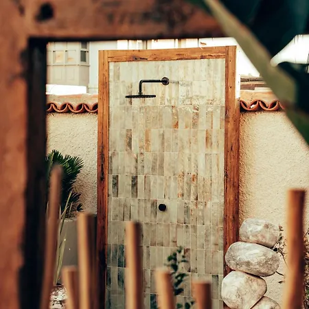 Wakana Αλακάτι